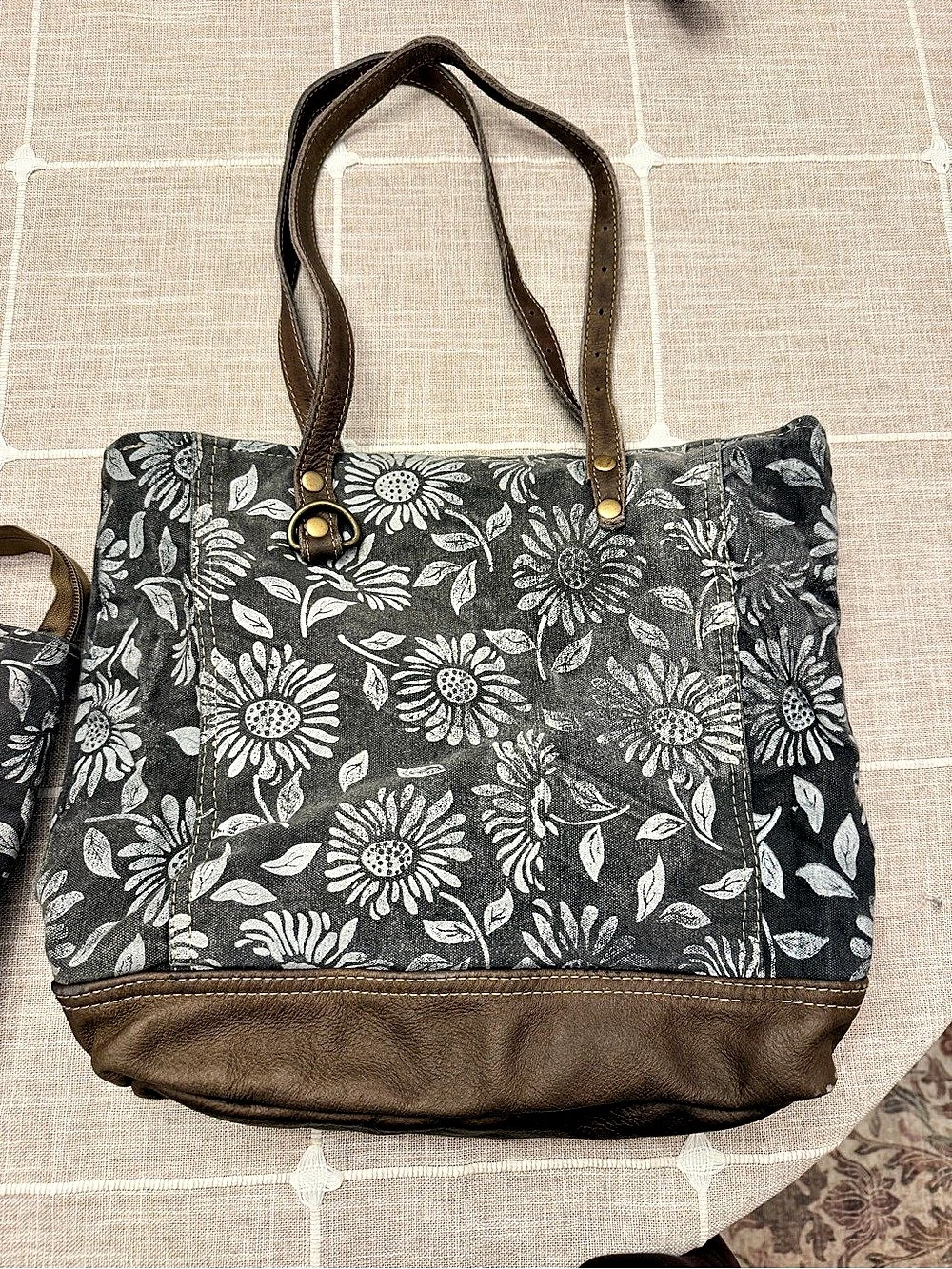 Myra Bag Great Nautical Sunflower Tote Bag Black & Brown
